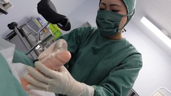 [Surgical wear] Dildo handjob in Dr. Kuroki&#39;s operating clothes