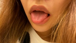 【입, 입술, 혀 페티쉬】 혀 곡예! 친구의 여동생이 보여주는 놀라운 혀 기술