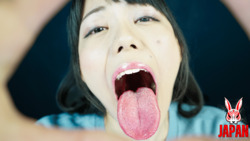 對於有口臭癖的人來說，享受櫻庭尿素的口腔氣味。